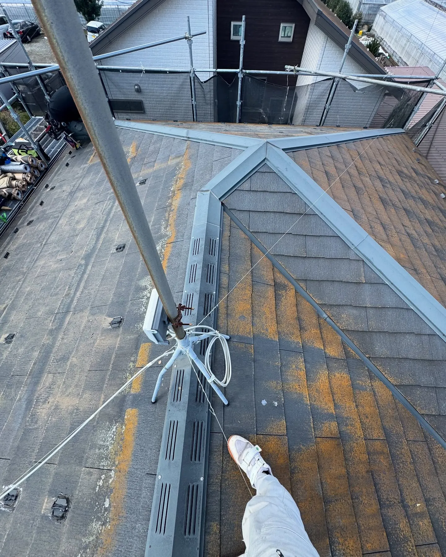 屋根カバー工事　ディプロマットスター　着工です！