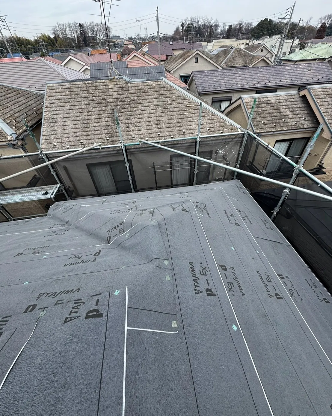 新座市　屋根カバー　ヒランビー銀黒