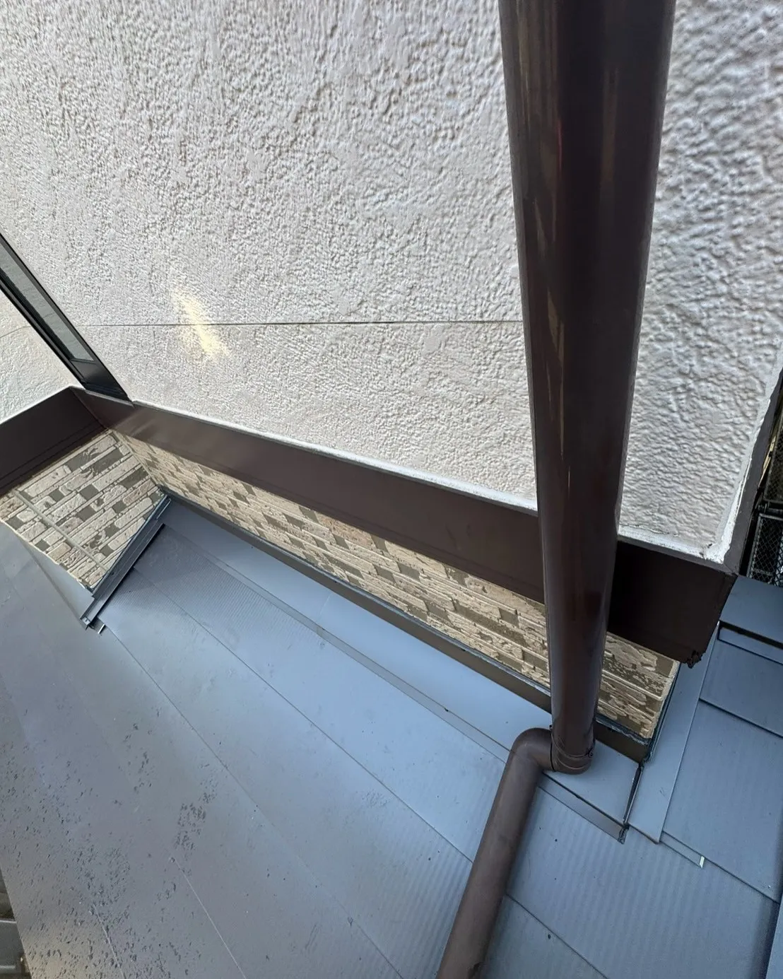 新座市　屋根カバー　ヒランビー銀黒