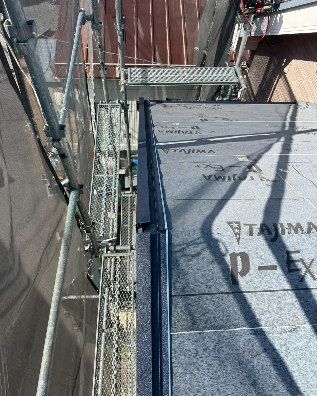 新座市　屋根カバー工事　スーパーガルテクト