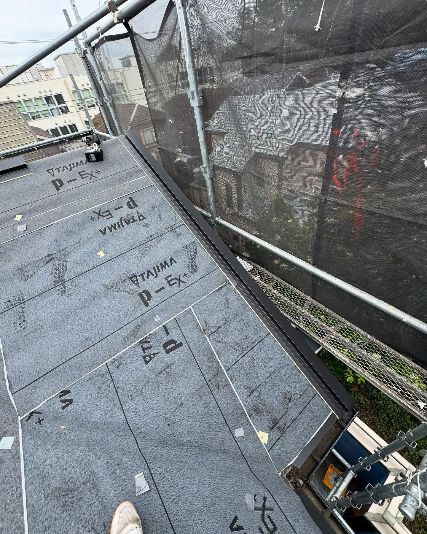 日野市　屋根カバー工事　ディプロマットスター