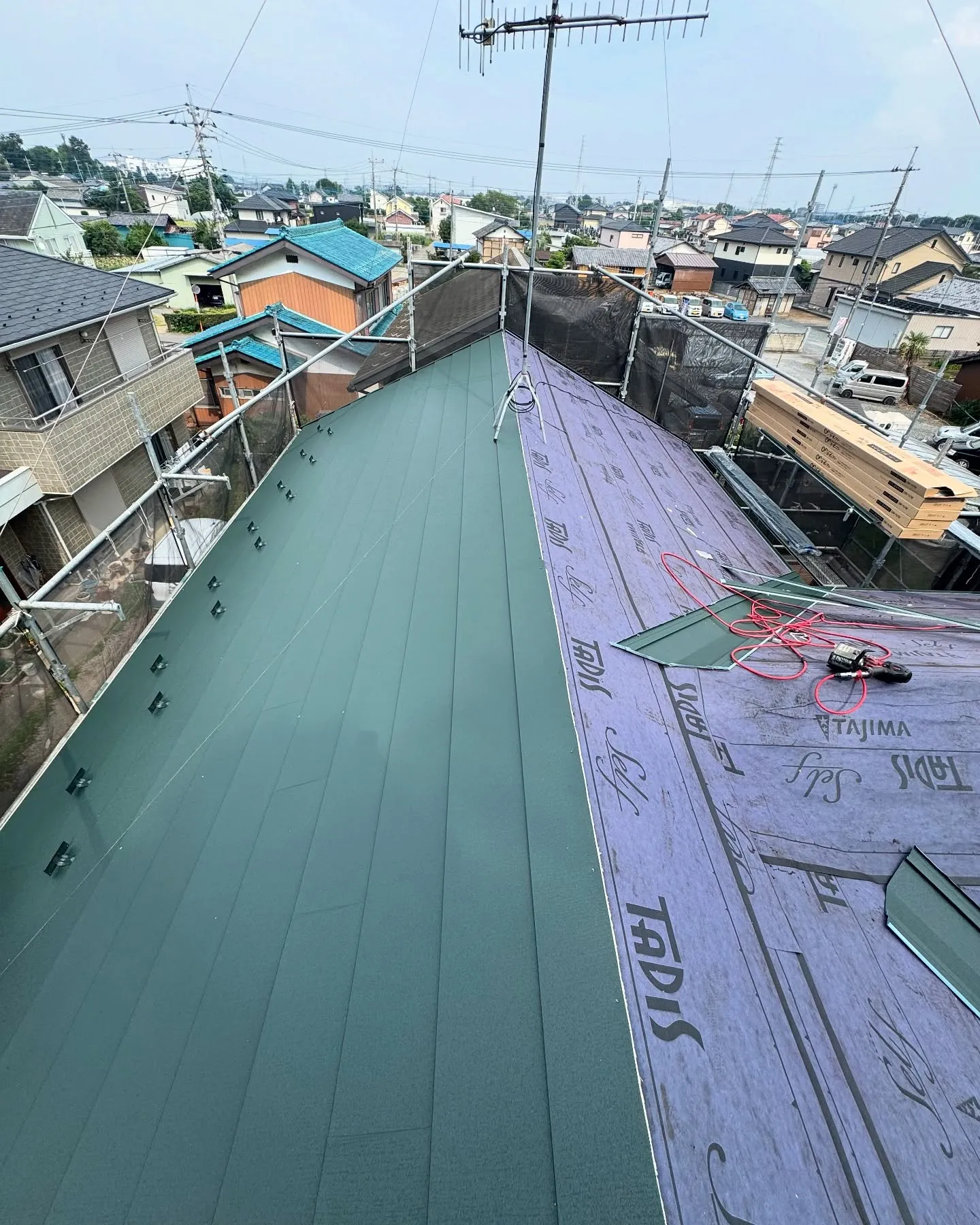 深谷市　屋根カバー工事　スーパーガルテクト